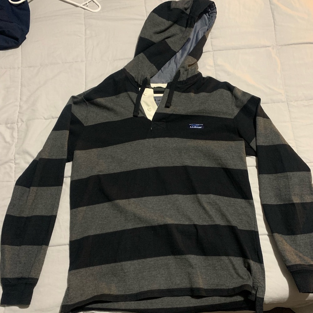 Mens LL Bean size medium sweatshirt